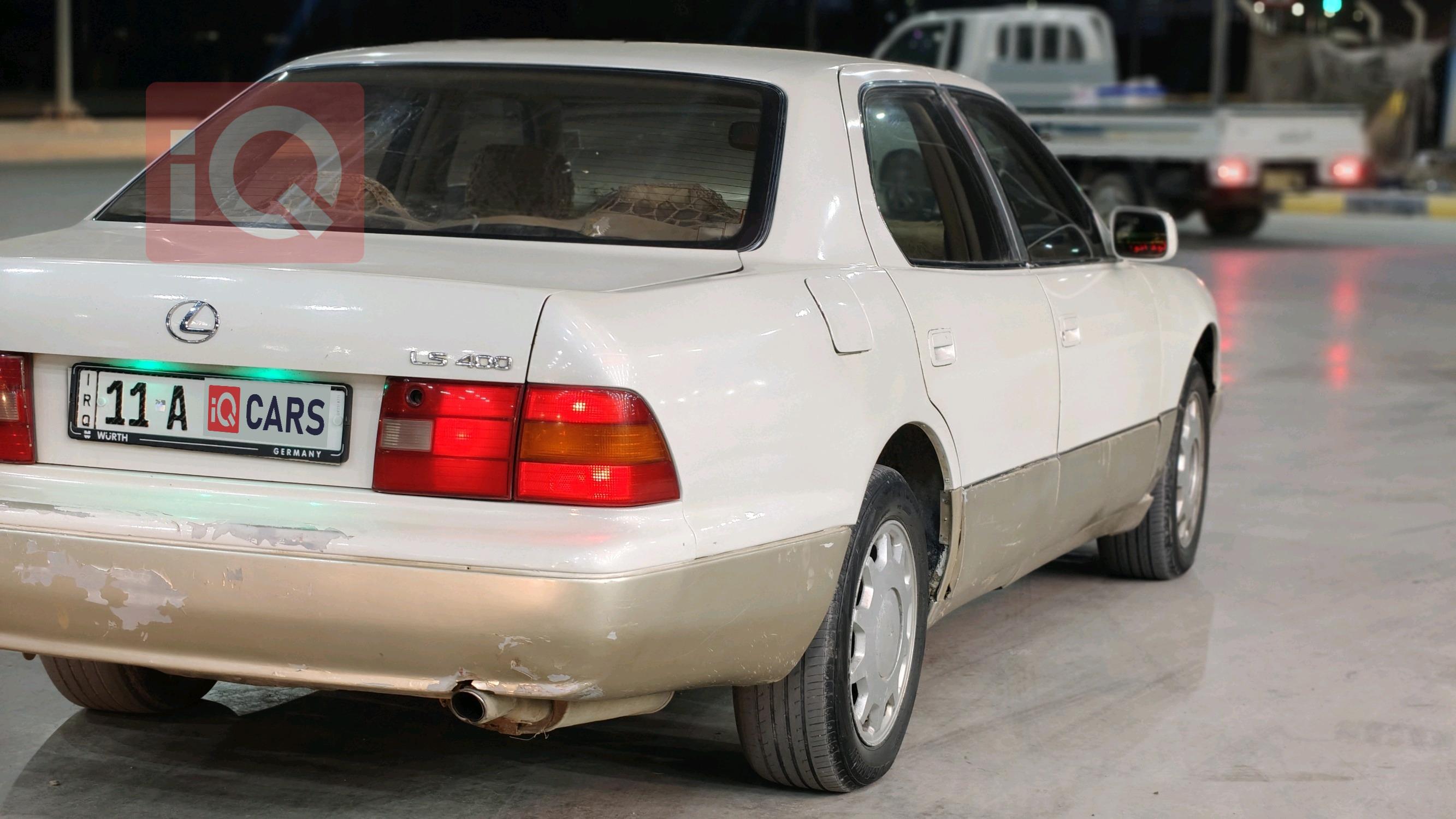 Lexus LS